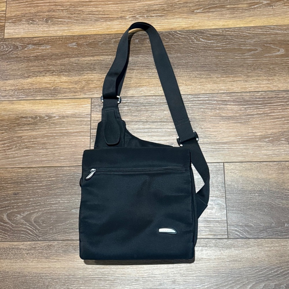 Travelon Black Nylon Anti-Theft Crossbody Bag Organizer Shoulder Messenger Bag